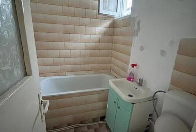 De vanzare apartament cu 3 camere, zona Ion Creanga 38.900e - 3