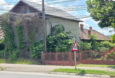 Casă individuală cu 6 camere cu Teren 1444 Mp în Central - 1