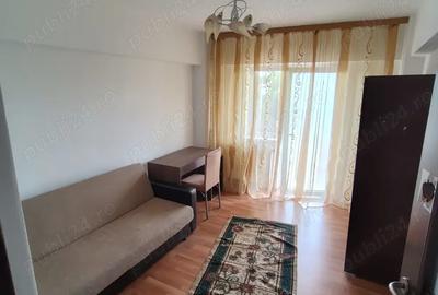 Inchiriez 2 camere in apartament cu 3 camere - 2