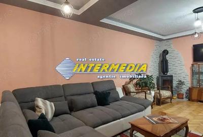 Casă cu 4 camere cu Teren 593 Mp în Central - 15