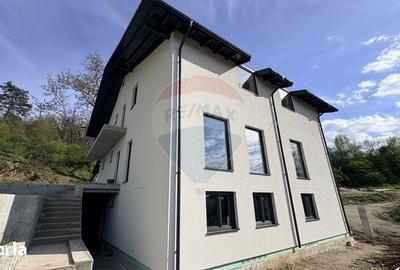 Casă cu 6 camere cu Teren 822 Mp în Central - 19