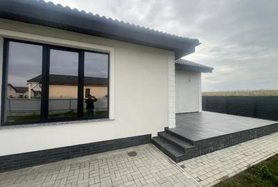 Casă superbă pe parter direct de la proprietar! Finisaje premium! - 1