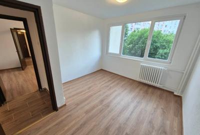 Apartament cu 3 camere semidecomandat în Colentina - 7