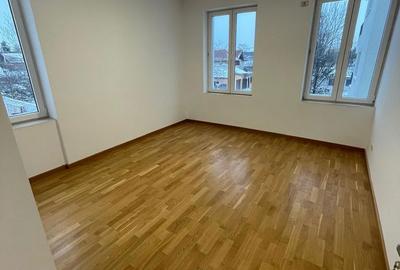 Apartament cu 4 camere în Străulești - 10