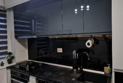 Apartament cu 3 camere semidecomandat în Lujerului