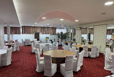 Casă cu 8 camere cu Teren 462 Mp în Central - 19