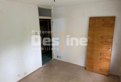 Apartament cu 4 camere decomandat în Rahova - 4