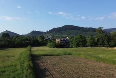 Teren 10304 mp cu casa locuibila! In Bucovina, Zona M... - 10