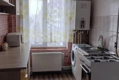 Apartament cu 3 camere decomandat în George Enescu - 2