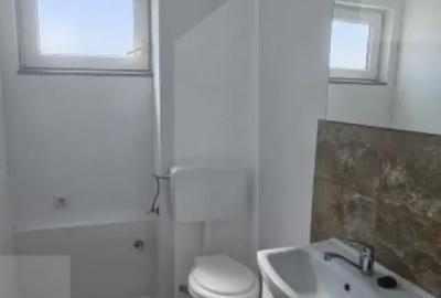 Apartament cu 3 camere decomandat în Semicentral
