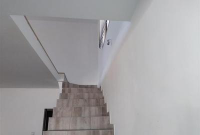 CASA ROMANESTI  5 CAMERE - 10