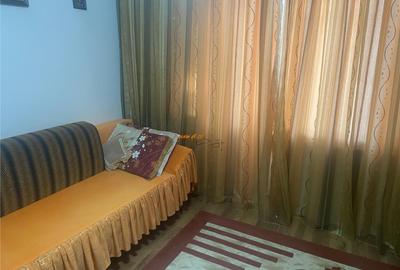 Apartament 2 camere , cartier Sud , et 2/4 ,decomandat , imb - 13