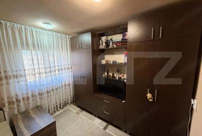 Apartament cu 3 camere decomandat în Cetate - 9