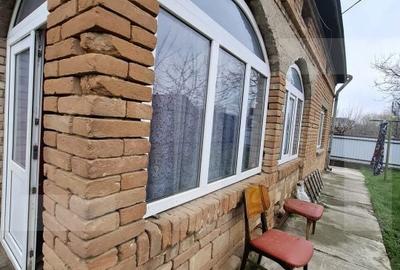 Casă cu 3 camere în Cișmea - 1