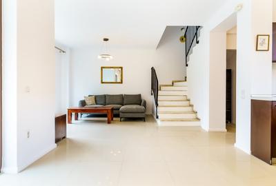 Duplex cu 4 camere cu Canalizare în Borhanci - 2