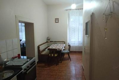 Casă cu 3 camere cu Teren 500 Mp în Central - 15