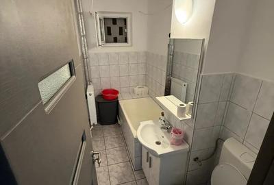 Inchiriez apartament 2 camere - 4