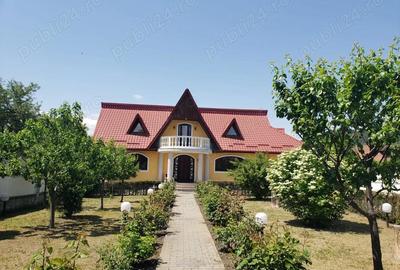 Casă cu 6 camere cu Teren 1300 Mp în Central - 20