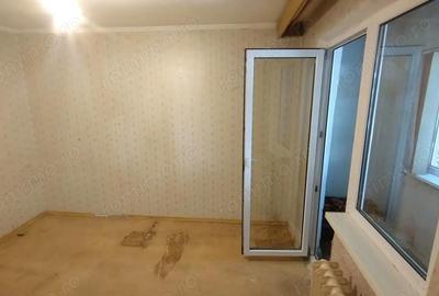 Apartament cu 3 camere semidecomandat în Tomis Nord - 7