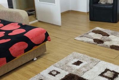 Apartament cu 2 camere decomandat în Buzaului