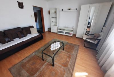 Apartament cu 3 camere decomandat în 13 Septembrie - 2