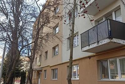 De inchiriat apartament cu 4 camere pentru birou in Sfantu Gheorghe - 1