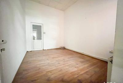 Casă cu 4 camere cu Canalizare în Central - 4