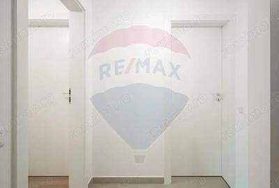 Apartament cu 3 camere decomandat, mobilat în Tractorul - 3