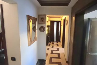 Apartament cu 3 camere decomandat, mobilat în Dacia - 1