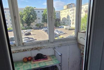 Apartament cu 4 camere în Micro 16 - 9