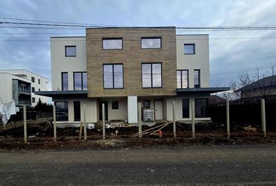 Duplex cu 7 camere cu Canalizare în Tunari - 2
