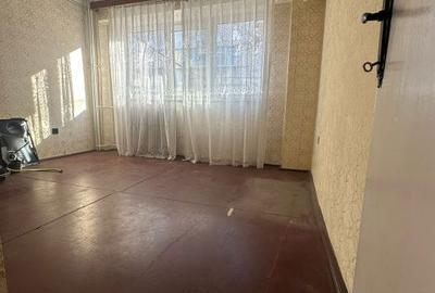 Apartament cu 2 camere decomandat în Școlilor