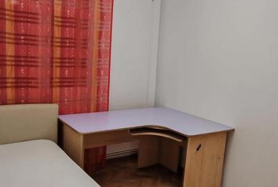 Apartament cu 3 camere semidecomandat în Șagului