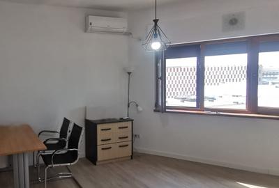 Garsonieră decomandată, mobilată în Universitate - 2
