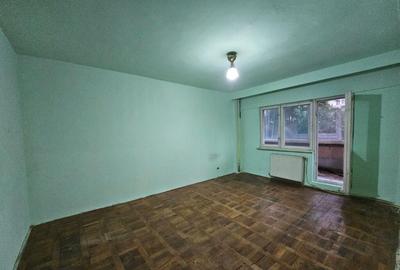 OCAZIE UNICA! Apartament 2 camere,2 balcoane etaj 1, Bv. Decebl