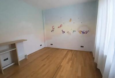 Casă cu 5 camere cu Teren 416 Mp în Central - 8