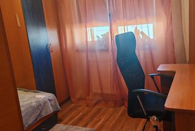 Apartament cu 3 camere decomandat în Central - 1