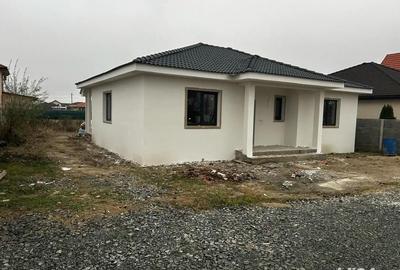Casă cu 4 camere cu Teren 618 Mp în Șag - 3