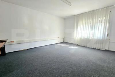 Casă cu 6 camere cu Teren 300 Mp în Central - 1