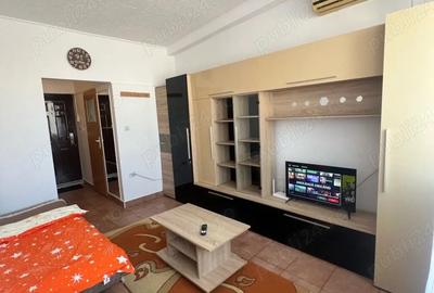 Garsonieră semidecomandată în UTA - 4