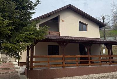 Casă cu Teren 1500 Mp în Central - 8