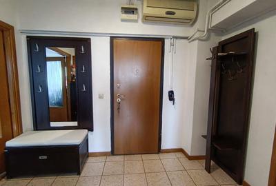 Apartament cu 3 camere decomandat în Calea București - 2