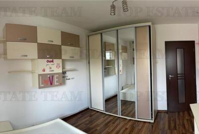 Apartament cu 3 camere decomandat în Galați - 1