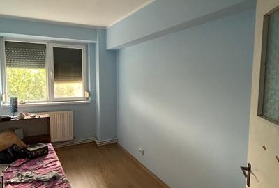 Apartament cu 4 camere decomandat în Micro 40 - 5
