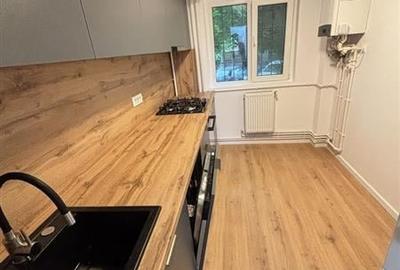 Apartament cu 2 camere decomandat în Tei