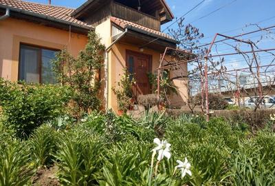 Casă cu 4 camere în Central - 2