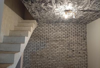 Casă cu 3 camere cu Teren 25 Mp în Central - 10