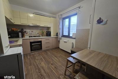Apartament cu 4 camere decomandat în Brătuleni - 2