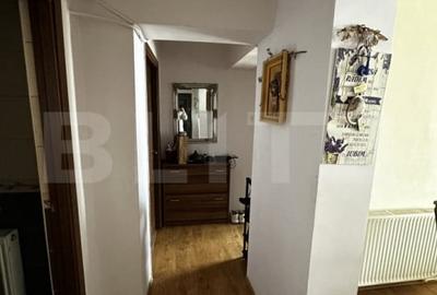 Apartament de vanzare, cu 3 camere, 70 mp, zona 14 Mai - 4