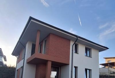 Casă individuală cu 4 camere cu Canalizare în Dezmir - 2